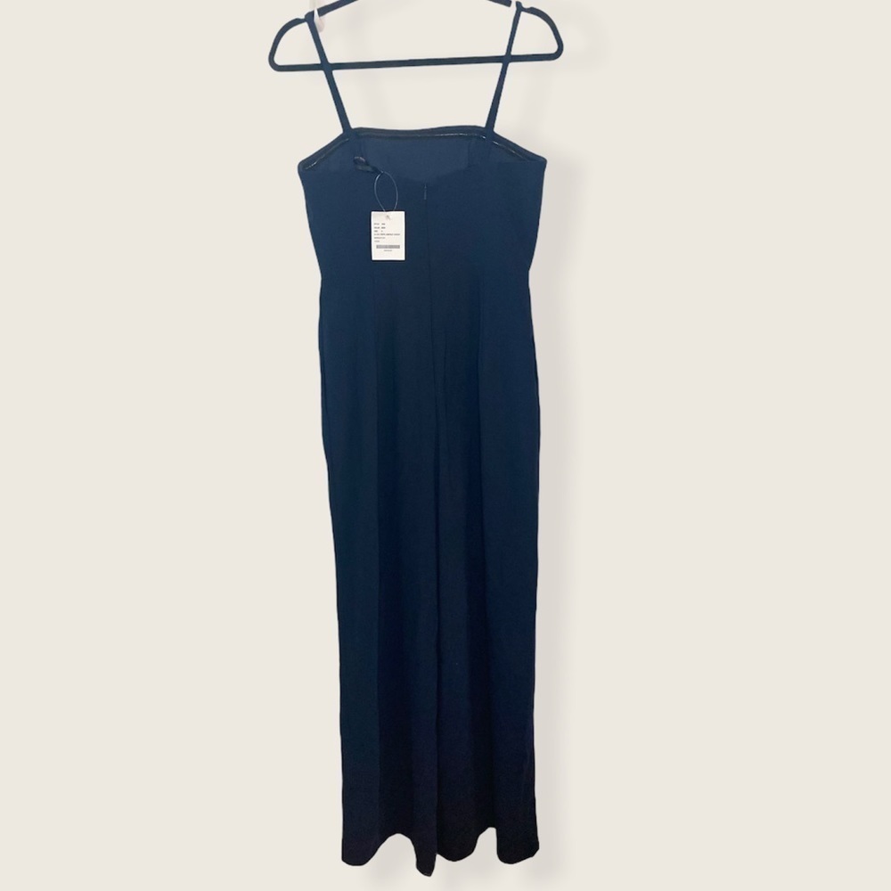 Dressy collection SPAGHETTI STRAP CREPE JUMPSUIT - Picture 3 of 8